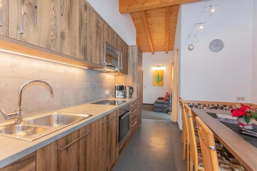 Apartment mit 4 Schlafzimmern und einem Balkon 